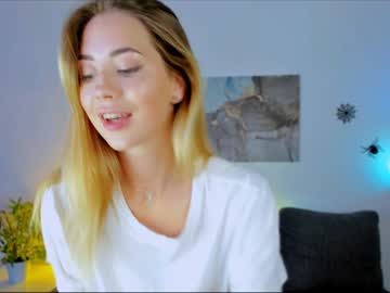 webcam girl emmi_rosee capture image #2965938