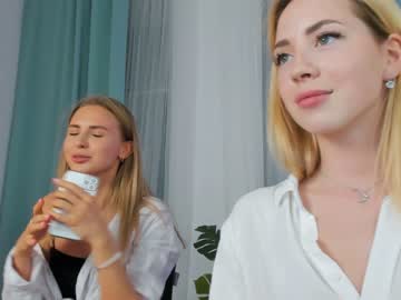 webcam girl emmi_rosee capture image #1596252