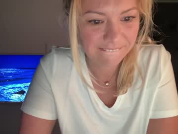 webcam girl kiradivine capture image #2380001