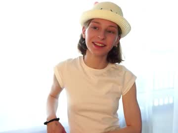 webcam girl brittcollinge capture image #4094216
