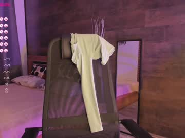 webcam girl yolandabertha capture image #3641773