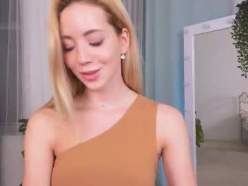 webcam girl emmi_rosee capture image #1085399