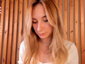 webcam girl saintlyn capture image #3070085