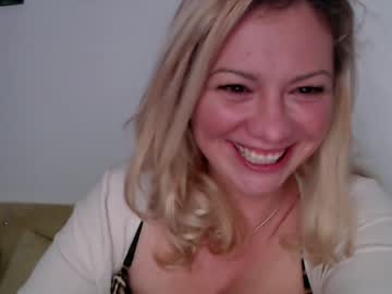 webcam girl kiradivine capture image #1568349