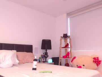 webcam girl mia_cooper1 capture image #1102187
