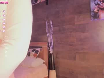 webcam girl yolandabertha capture image #3821068