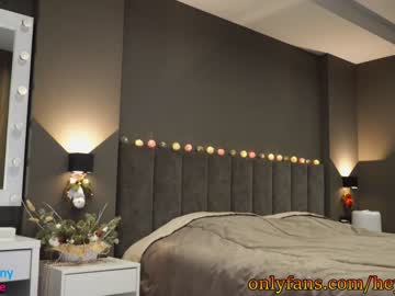 webcam girl heyhorny_cb capture image #907610