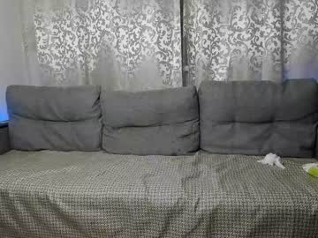 webcam couple small_body00 capture image #1740311