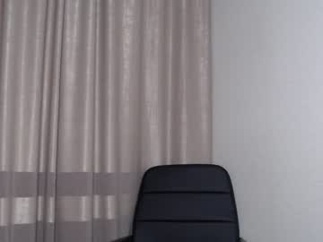 webcam girl shy_hott1e capture image #1989367