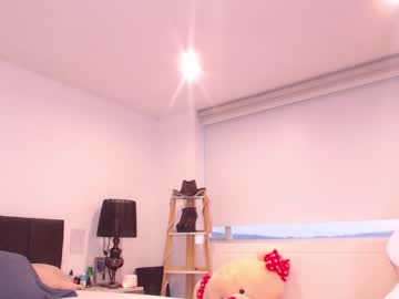 webcam girl mia_cooper1 capture image #1109889