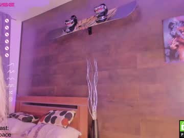 webcam girl yolandabertha capture image #3864388