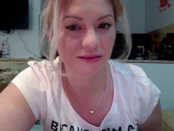 webcam girl kiradivine capture image #1999045