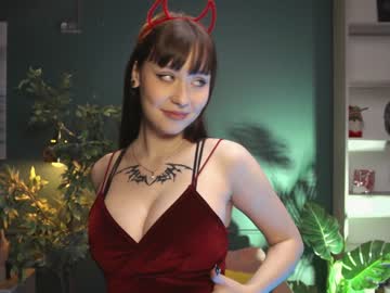 webcam girl ella_knockers_xl capture image #1414058