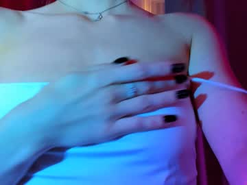 webcam girl emmi_rosee capture image #1947671