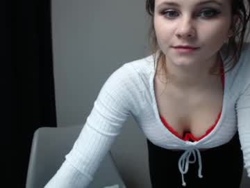 webcam girl relax_nina capture image #697755