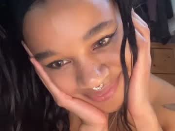 webcam girl littleluverxo capture image #1633424