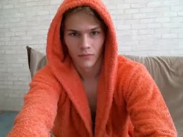 webcam man milkshake_on_body capture image #79376