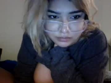 Cam for sexyemi411