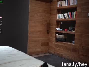 webcam girl heyhorny_cb capture image #2543102