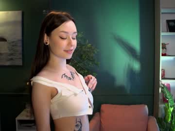 webcam girl ella_knockers_xl capture image #1285963