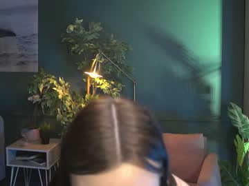 webcam girl ella_knockers_xl capture image #1279069