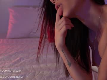 webcam girl ezra capture image #3048408