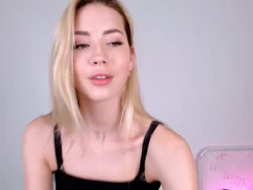 webcam girl emmi_rosee capture image #1416685
