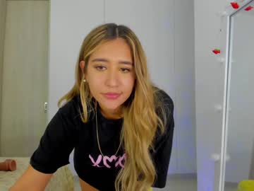 webcam girl amelie_bunny_real capture image #2145352