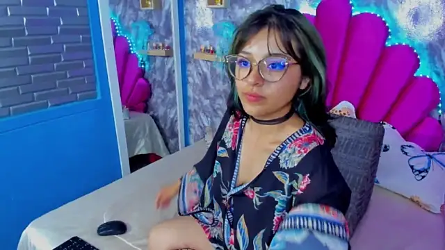 Stripchat sex cam EMI_LEE24