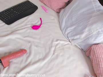 webcam girl hunnybunnyeva20 capture image #2249789