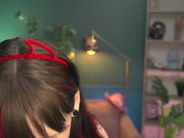webcam girl ella_knockers_xl capture image #1666671
