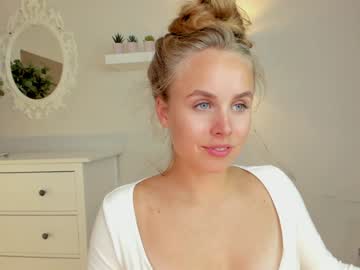 webcam girl gosssip capture image #3061191