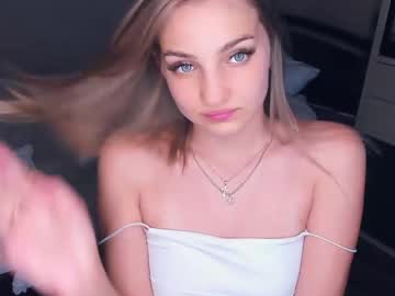 webcam girl ouch_may capture image #4026353
