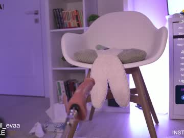 webcam girl lil_eva capture image #2930142