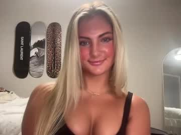 webcam girl lovelyaveryy capture image #4047559