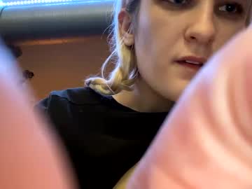 webcam girl blueeyez_whitedragon capture image #2471680