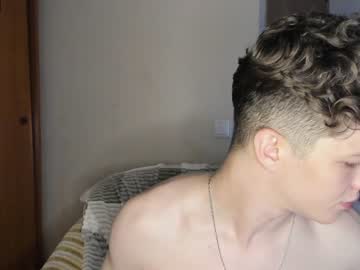 webcam man manya_sanush capture image #1919346