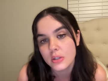webcam girl gia_is_horny capture image #3923946