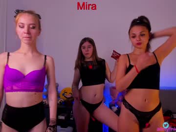 webcam girl misss_vikki capture image #2802470
