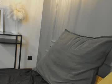 webcam girl tia__moon capture image #3360701