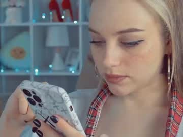 webcam girl mia_milagros capture image #1320032