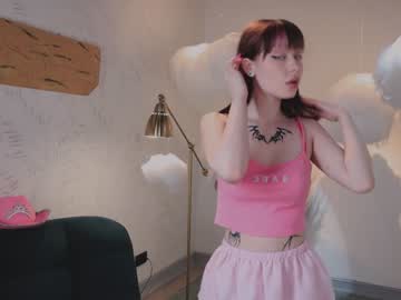 webcam girl ella_knockers_xl capture image #1787778