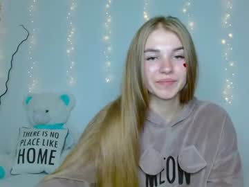webcam girl little__cherrry capture image #2474926