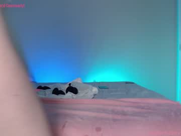webcam couple pandaworldcb capture image #3105731