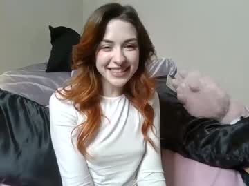 webcam girl milkywhiiite capture image #2345590