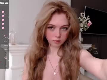 webcam girl small_blondee capture image #1902777