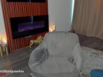 webcam girl moniqueeass capture image #2327590