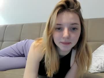 webcam girl olli_ver capture image #3001100