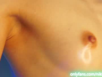 webcam girl angels_kiss capture image #1685542