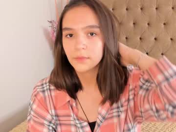 webcam girl catherineandrea capture image #2615047
